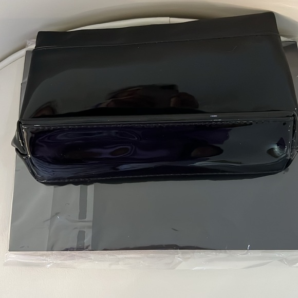 YVES SAINT LAURENT BEAUTE  Black Clutch Bag - Picture 3 of 6